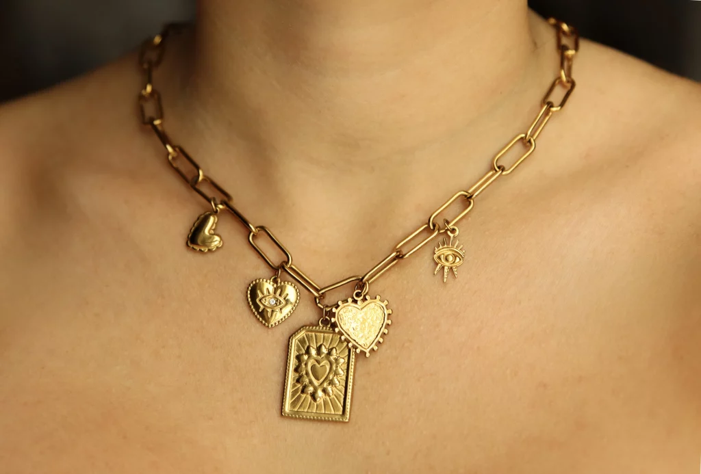 Shooting professionnel de mode, beauté et portrait par Togram, photographe à Montpellier