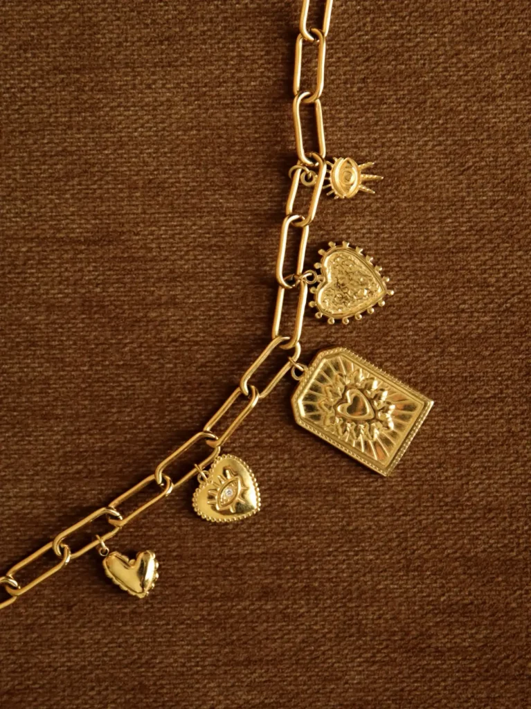 Shooting professionnel de mode, beauté et portrait par Togram, photographe à Montpellier