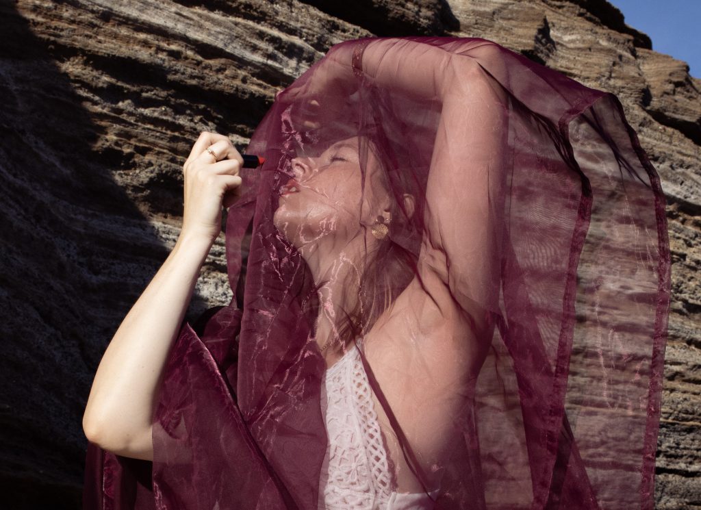 Shooting professionnel de mode, beauté et portrait par Togram, photographe à Montpellier